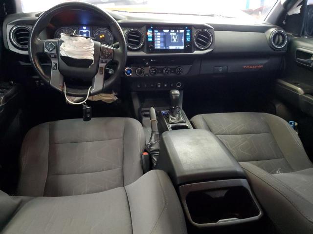 3TMCZ5ANXJM138654 - 2018 TOYOTA TACOMA DOUBLE CAB Orange Foto 8