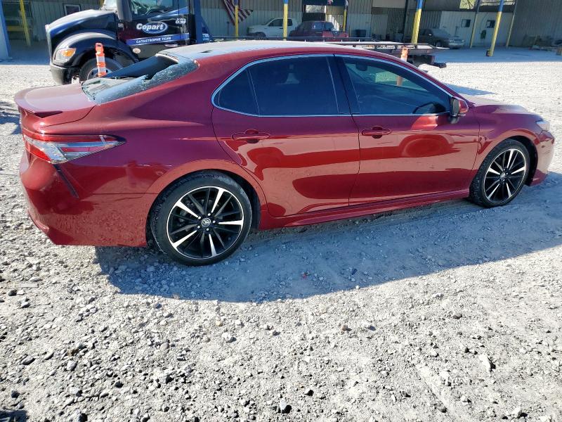 4T1B61HK2JU657536 - 2018 TOYOTA CAMRY XSE Burgund zdjęcie 3
