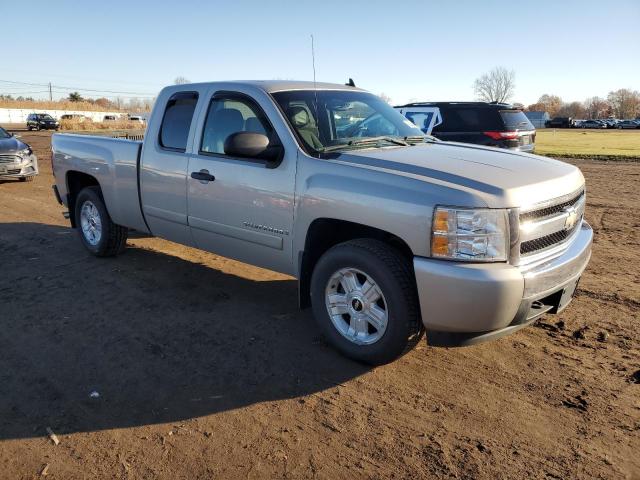 1GCEC19J78Z139323 - 2008 CHEVROLET SILVERADO C1500 ვერცხლისფერი ფოტო 4