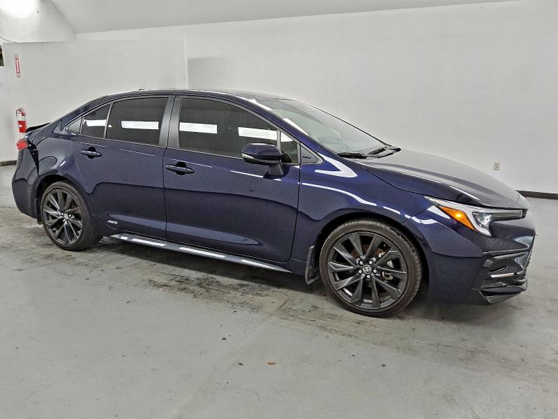 JTDBDMHE7RJ008043 - 2024 TOYOTA COROLLA LE BLUE photo 4