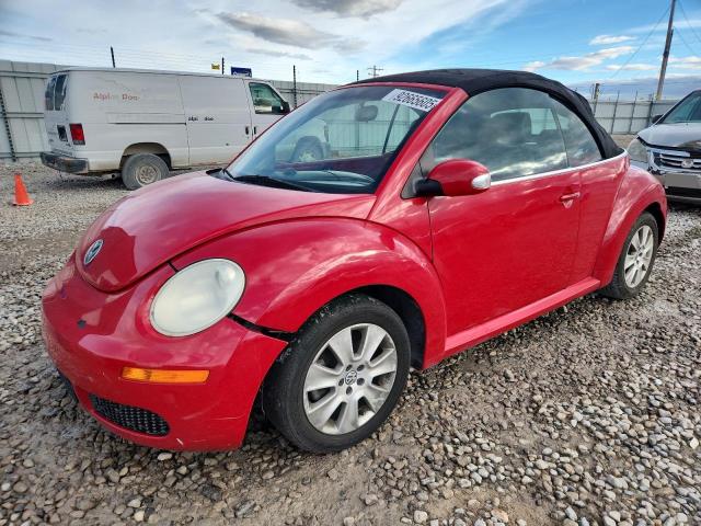 2010 VOLKSWAGEN NEW BEETLE, 