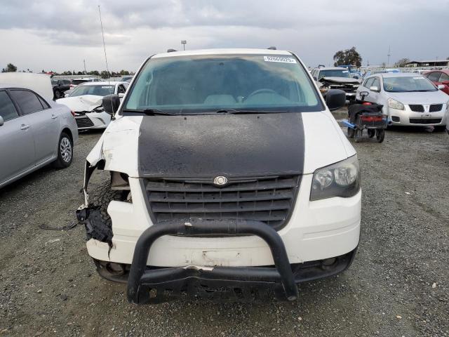 2A4RR5D1XAR491546 - 2010 CHRYSLER TOWN & COU TOURING WHITE photo 5