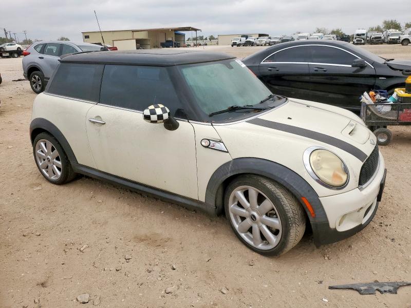 WMWMF73529TW82890 - 2009 MINI COOPER S SILVER photo 4
