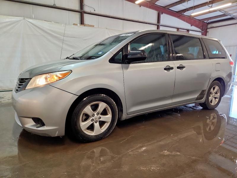 2013 TOYOTA SIENNA, 