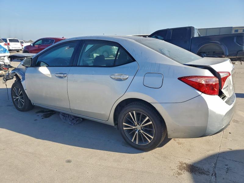 5YFBURHE5HP581255 - 2017 TOYOTA COROLLA L SILVER photo 2