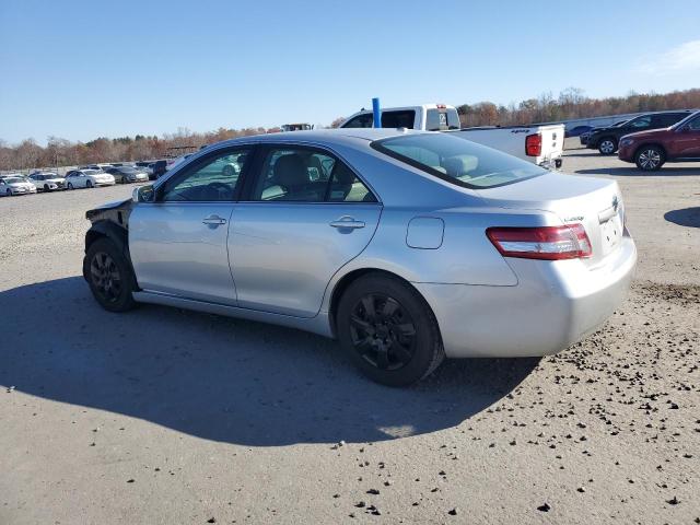 4T1BF3EK8BU675556 - 2011 TOYOTA CAMRY BASE GRAY photo 2