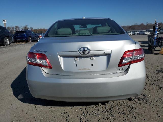 4T1BF3EK8BU675556 - 2011 TOYOTA CAMRY BASE GRAY photo 6