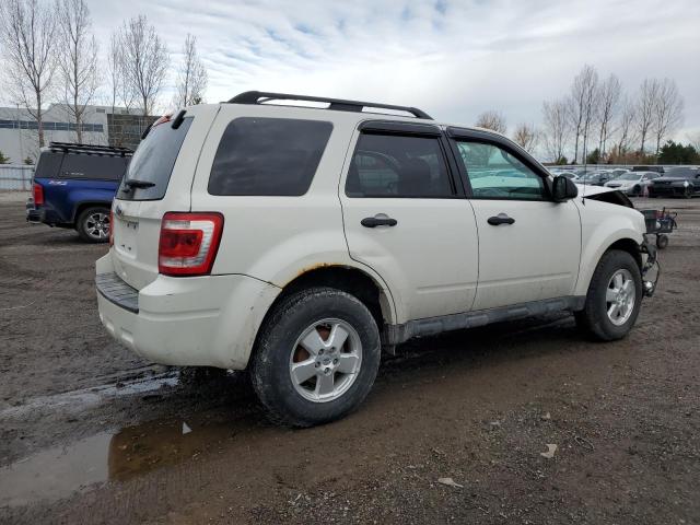 1FMCU9D7XCKA39891 - 2012 FORD ESCAPE XLT 白色 照片 3