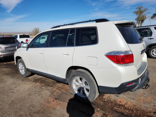 5TDBK3EH8DS224929 - 2013 TOYOTA HIGHLANDER BASE أبيض صورة 2