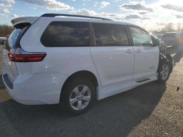 5TDKK3DC2FS566174 - 2015 TOYOTA SIENNA LE WHITE photo 3