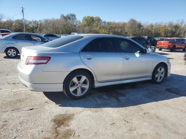 4T1BF3EK3BU230609 - 2011 TOYOTA CAMRY BASE SILVER photo 3