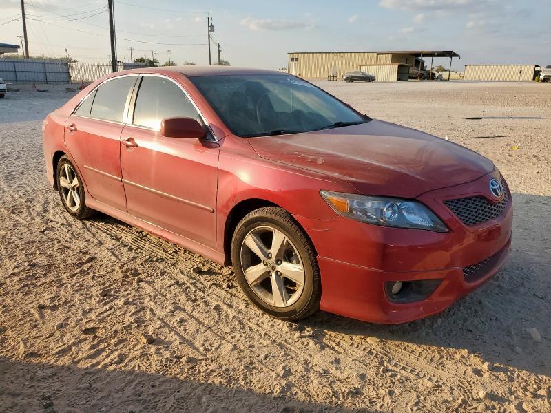 4T1BK3EK0BU126025 - 2011 TOYOTA CAMRY SE BURGUNDY photo 4