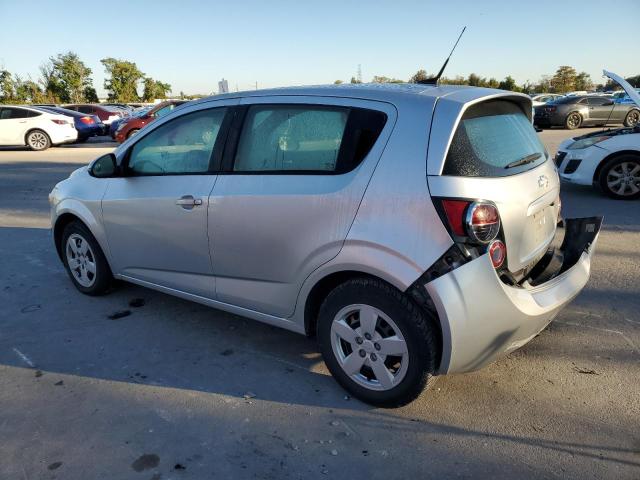 1G1JA6SH0D4238302 - 2013 CHEVROLET SONIC LS 银色 照片 2