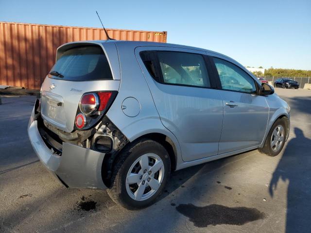 1G1JA6SH0D4238302 - 2013 CHEVROLET SONIC LS 银色 照片 3