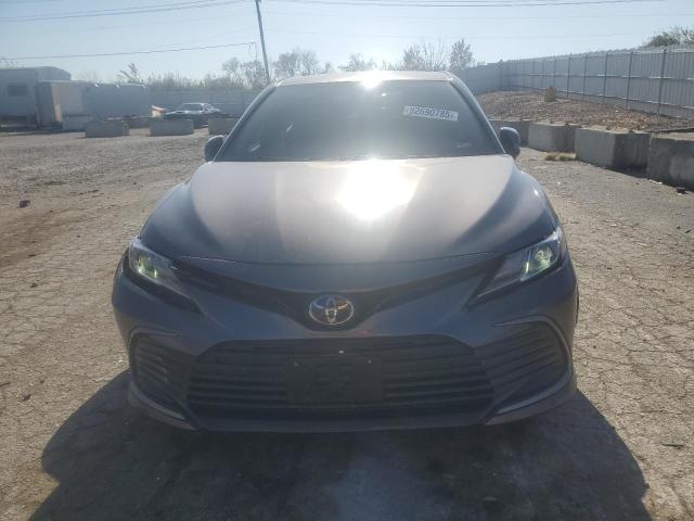 4T1C11AK9PU751581 - 2023 TOYOTA CAMRY LE GRAY photo 5