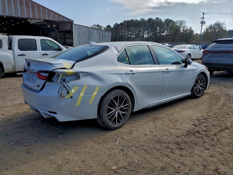 4T1G11AK6PU123897 - 2023 TOYOTA CAMRY SE NIGHT SHADE WHITE photo 3