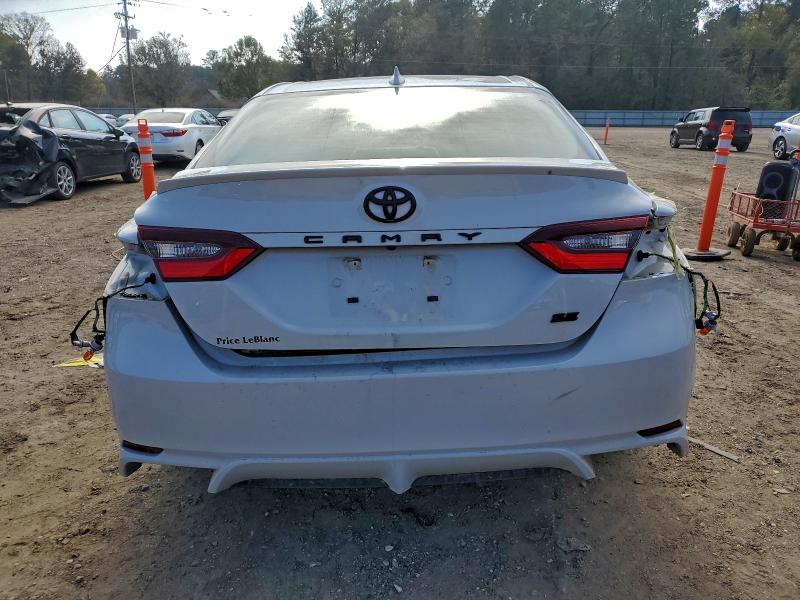4T1G11AK6PU123897 - 2023 TOYOTA CAMRY SE NIGHT SHADE WHITE photo 6