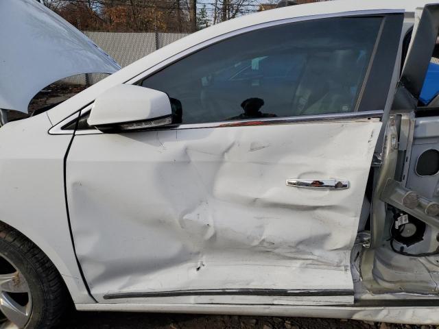 1G4GD5G39CF218533 - 2012 BUICK LACROSSE PREMIUM WHITE photo 7