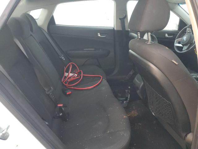 5XXGT4L38KG281078 - 2019 KIA OPTIMA LX WHITE photo 10