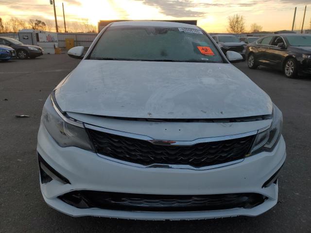 5XXGT4L38KG281078 - 2019 KIA OPTIMA LX WHITE photo 5