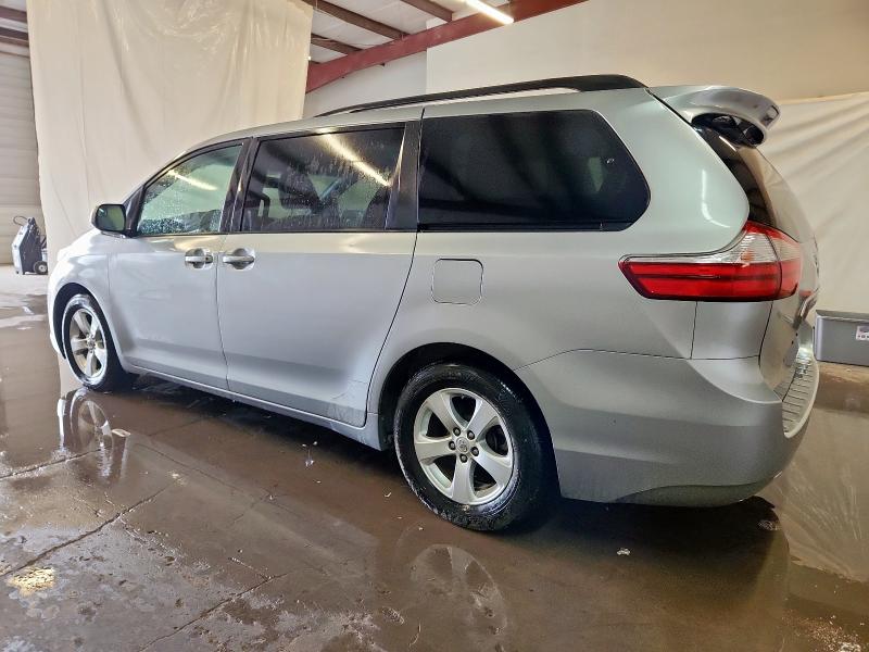 5TDKK3DC2GS730914 - 2016 TOYOTA SIENNA LE WHITE photo 2