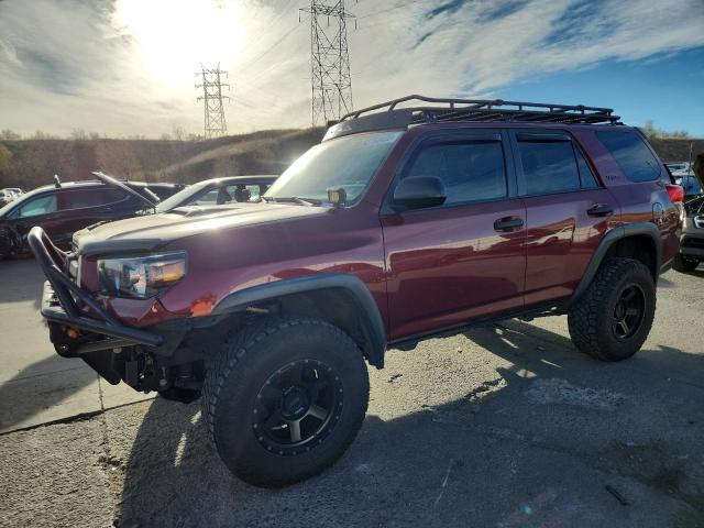 2010 TOYOTA 4RUNNER SR5, 