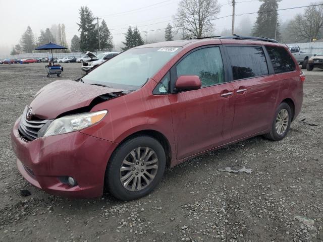 2015 TOYOTA SIENNA XLE, 