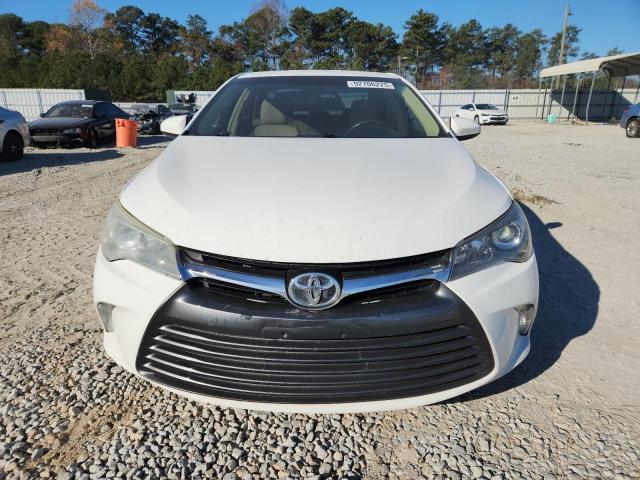 4T4BF1FK4FR449075 - 2015 TOYOTA CAMRY LE 白色 照片 5