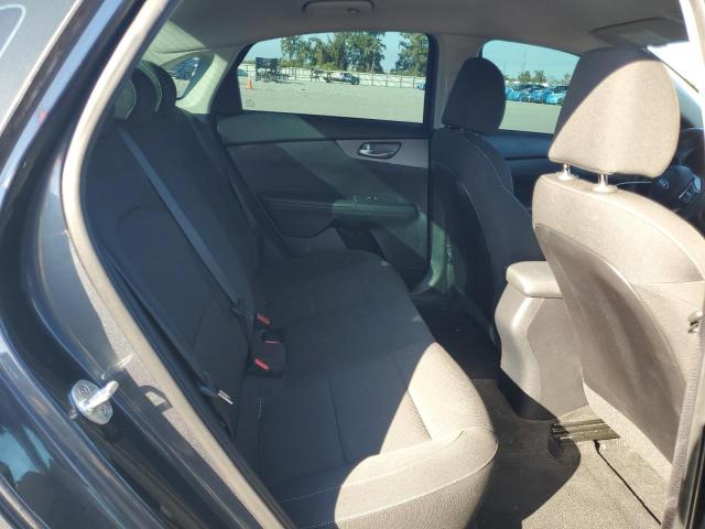 3KPF24AD0KE088488 - 2019 KIA FORTE FE ნაცრისფერი ფოტო 10