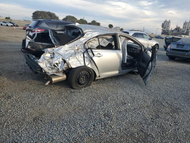 JTDEPMAE8N3007688 - 2022 TOYOTA COROLLA LE 银色 照片 3