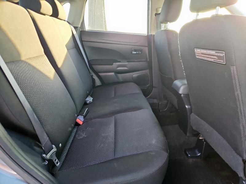 JA4AP3AU2BZ018169 - 2011 MITSUBISHI OUTLANDER ES Сұр фото 10