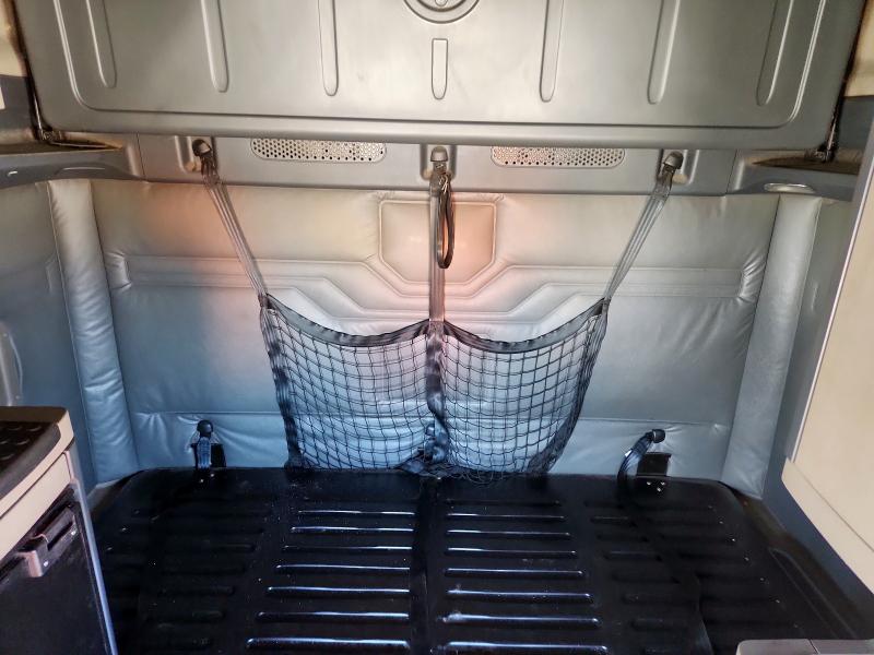 3AKJGLDR0JSJK5409 - 2018 FREIGHTLINER CASCADIA 1 WHITE photo 6