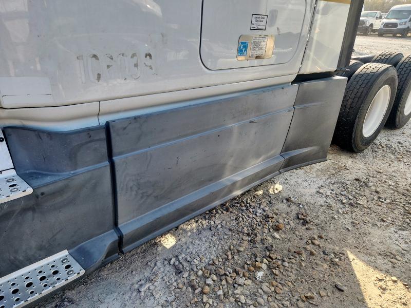 3AKJGLDR0JSJK5409 - 2018 FREIGHTLINER CASCADIA 1 WHITE photo 9