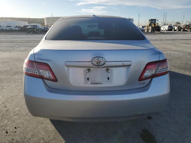 4T1BF3EK1BU769861 - 2011 TOYOTA CAMRY BASE 银色 照片 6