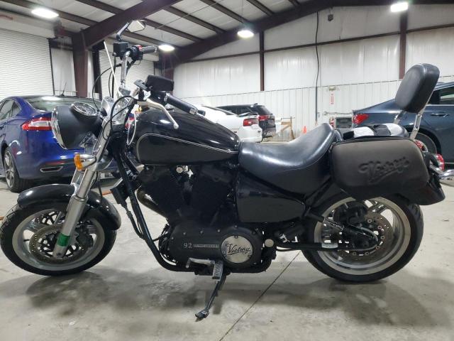 5VPCS15D0Y3000360 - 2000 VICTORY MOTORCYCLES V92 SC BLACK photo 3
