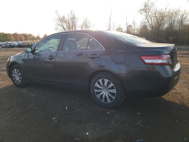 4T1BF3EK1AU106109 - 2010 TOYOTA CAMRY BASE GRAY photo 2