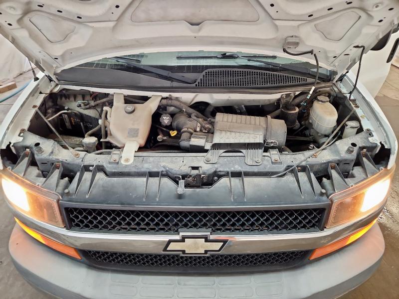 1GAZGYFG5D1116275 - 2013 CHEVROLET EXPRESS G3 LT WHITE photo 11