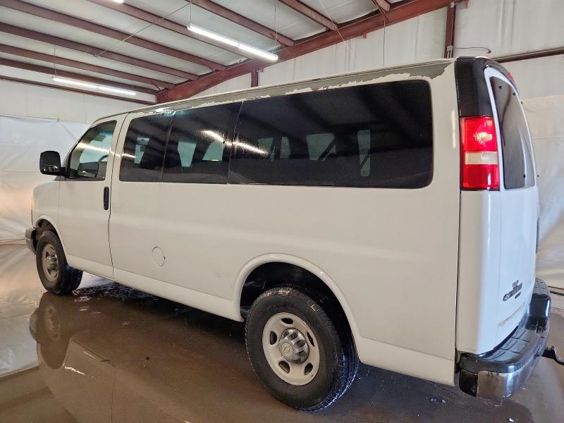 1GAZGYFG5D1116275 - 2013 CHEVROLET EXPRESS G3 LT WHITE photo 2