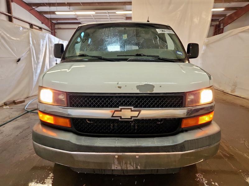 1GAZGYFG5D1116275 - 2013 CHEVROLET EXPRESS G3 LT WHITE photo 5