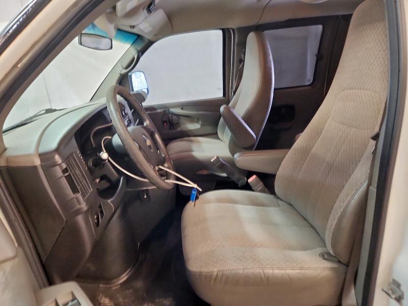 1GAZGYFG6B1187921 - 2011 CHEVROLET EXPRESS G3 LT WHITE photo 7