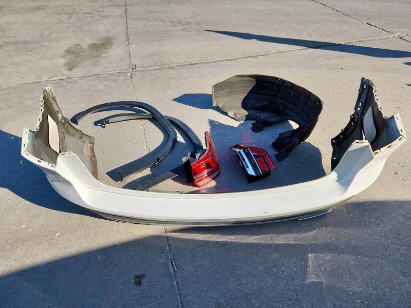 1V2CR2CA7JC523727 - 2018 VOLKSWAGEN ATLAS SE Blanc photo 13