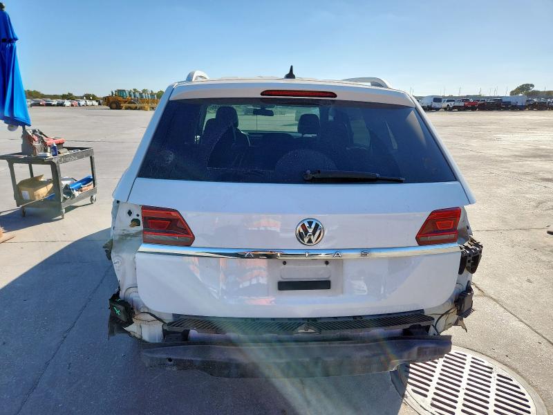1V2CR2CA7JC523727 - 2018 VOLKSWAGEN ATLAS SE Blanc photo 6