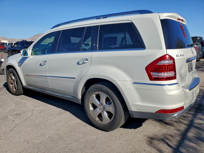 4JGBF7BE6AA611425 - 2010 MERCEDES-BENZ GL 450 4MATIC WHITE photo 2