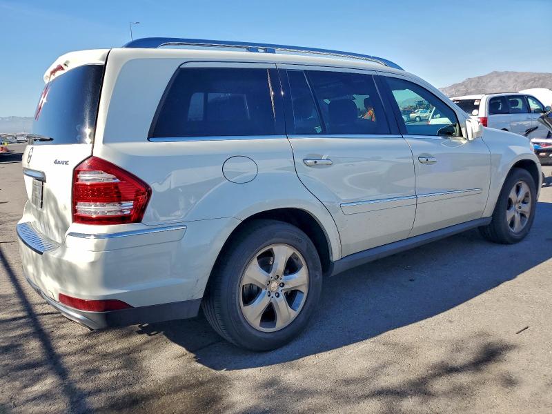 4JGBF7BE6AA611425 - 2010 MERCEDES-BENZ GL 450 4MATIC WHITE photo 3