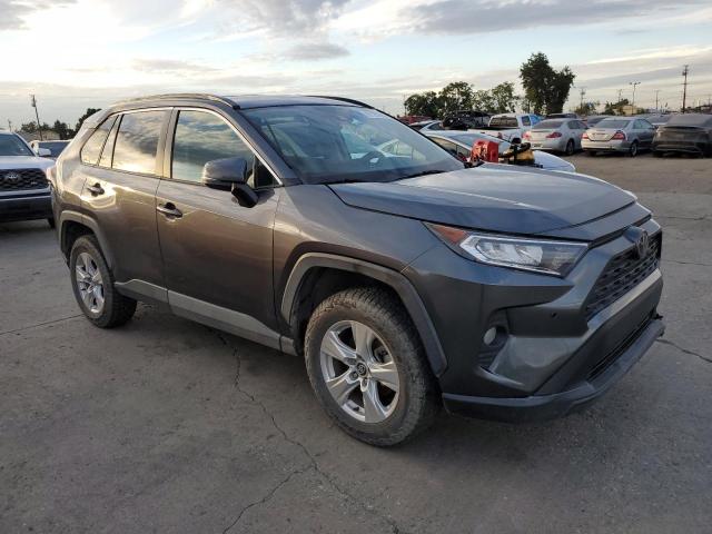 2T3W1RFV8MC100106 - 2021 TOYOTA RAV4 XLE GRAY photo 4