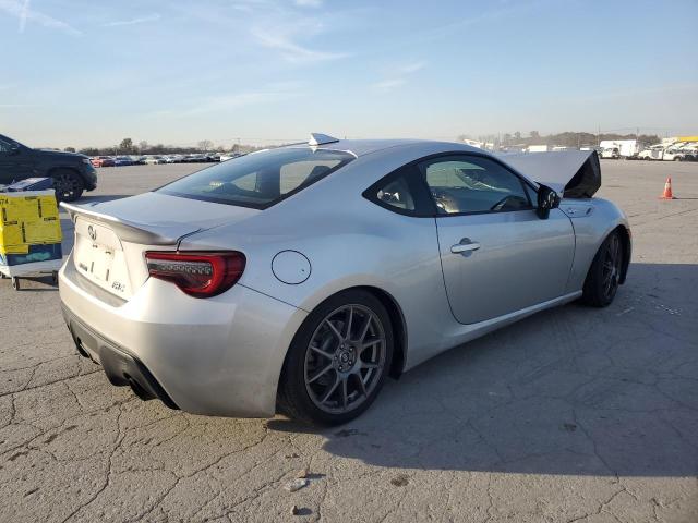 JF1ZNAA18E8701860 - 2014 TOYOTA SCION FR-S SILVER photo 3