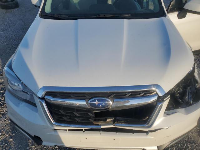 JF2SJAGC2HH568065 - 2017 SUBARU FORESTER 2.5I PREMIUM WHITE photo 12