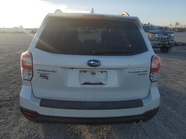 JF2SJAGC2HH568065 - 2017 SUBARU FORESTER 2.5I PREMIUM WHITE photo 6