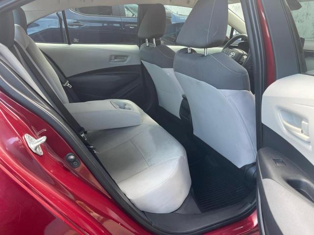 5YFEPMAE0NP386824 - 2022 TOYOTA COROLLA LE RED photo 6