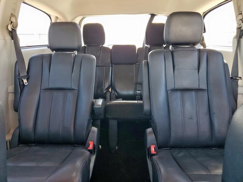 2C4RC1BG9GR291094 - 2016 CHRYSLER TOWN & COU TOURING WHITE photo 10